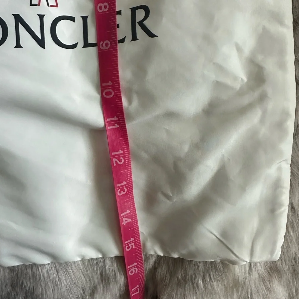 NWOT Moncler White Nylon Ribbon Trim Drawstring Logo crossbody bag